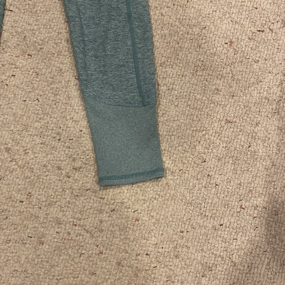 Green/blue Kirkland leggings size small - Picture 2 of 4